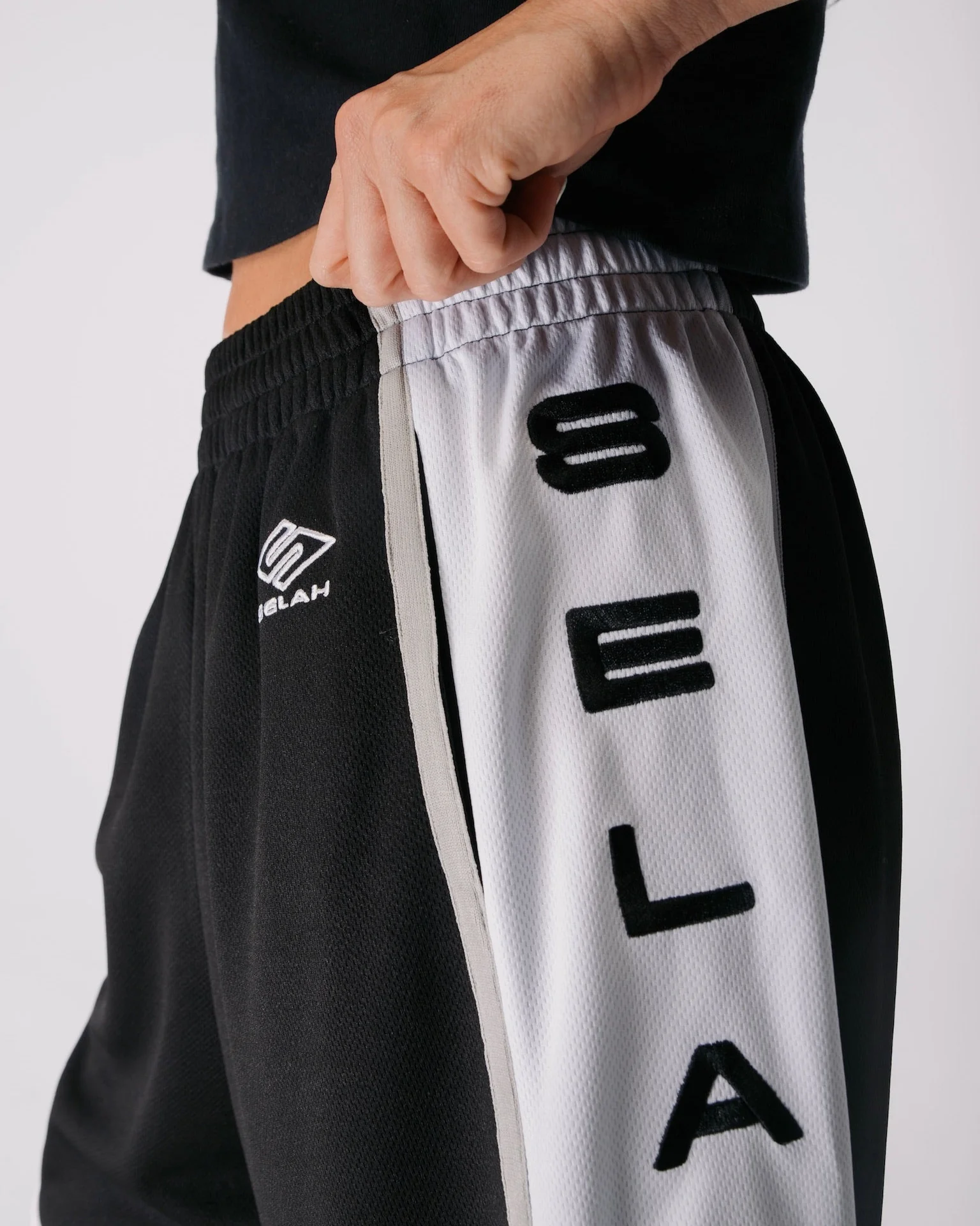 "MIXTAPE" OVERSIZED BASKETBALL SHORTS - Image 4